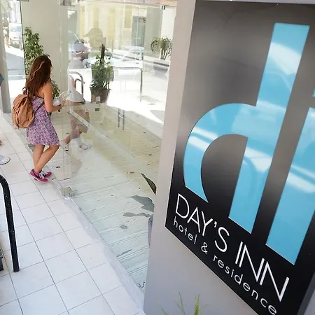 Day's And Hotel 3*